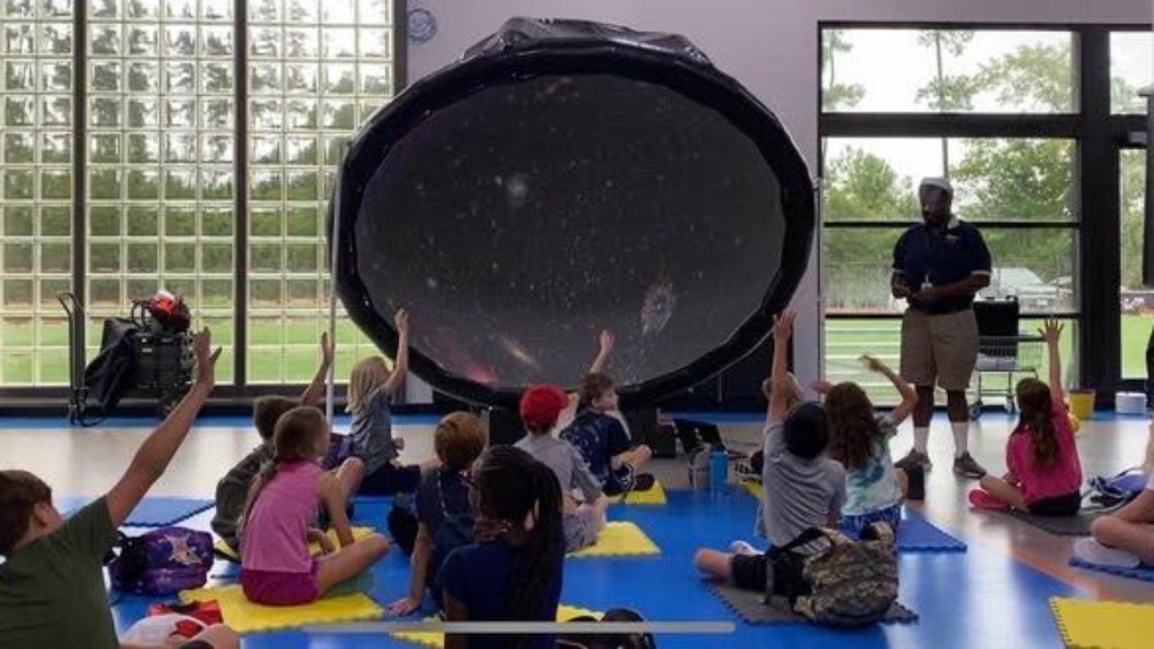 Kids with open air dome
